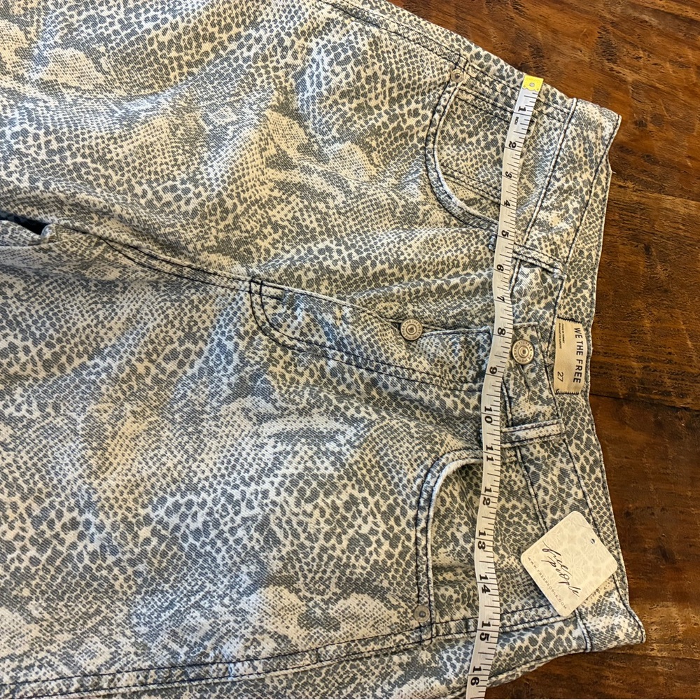 NWT Free People We The Free in good luck printed Barrel Jean in Snack Combo - Picture 10 of 14